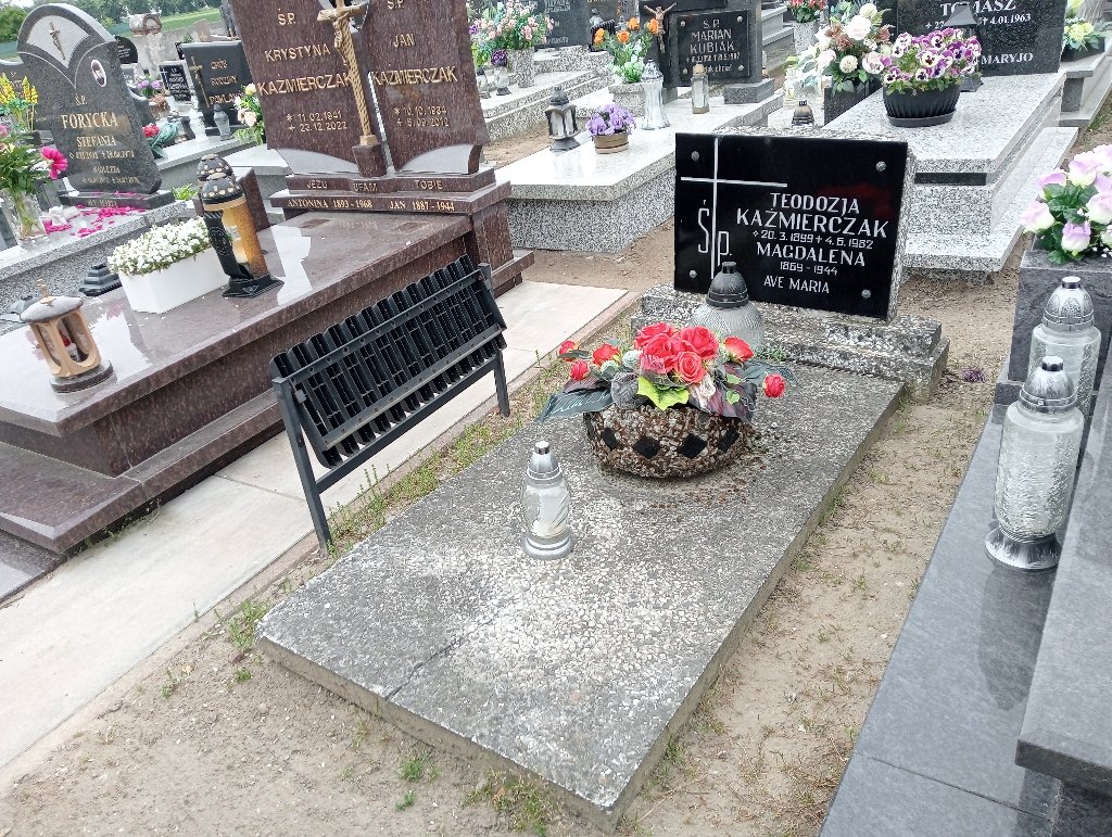 Grób Teodozja Kaźmierczak